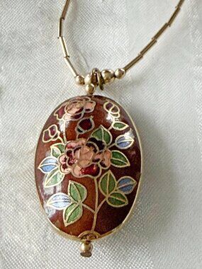 Vintage Cloisonné Red Enamel Floral Oval Pendant Necklace